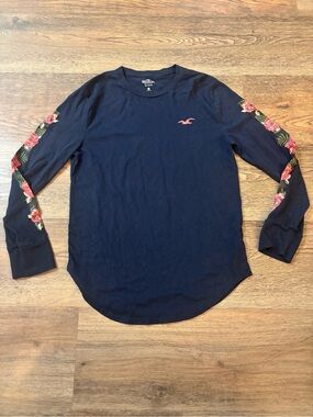 Hollister size S men’s long sleeve shirt 100% cotton
